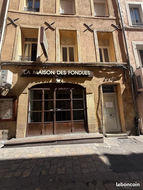 Appartement 1 pièce 10 m² · à Aix-en-Provence · 10 m² · 550 €