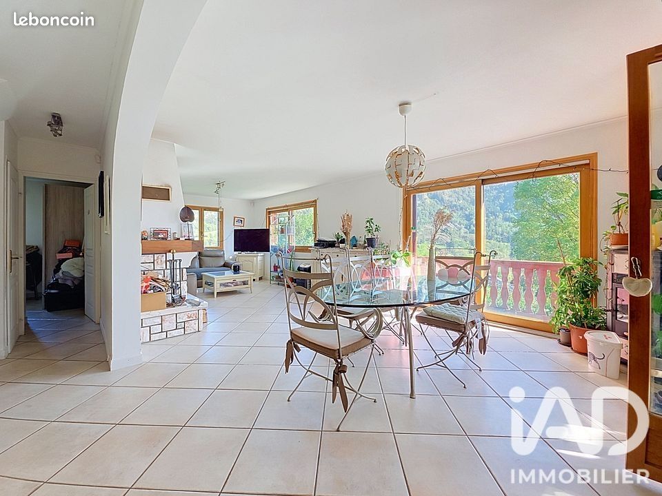 Maison 5 pièces 156 m² · à Fillinges · 156 m² · 615 000 €