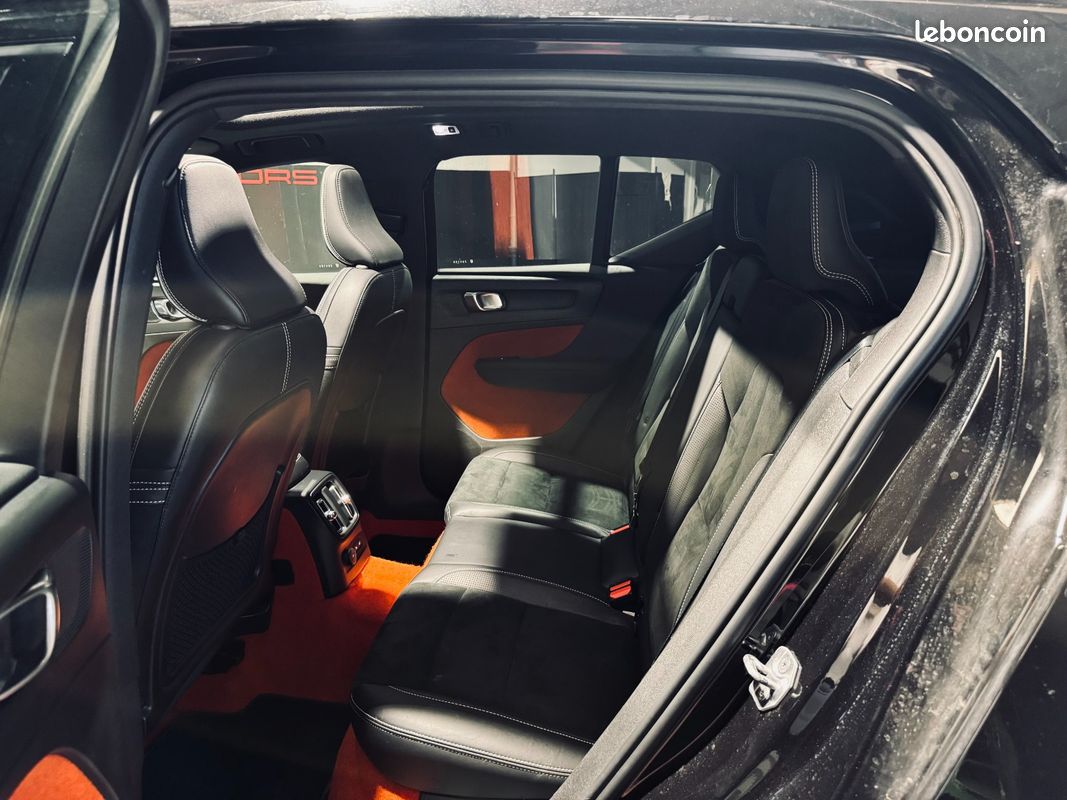 VOLVO XC40 R-Design T5 Recharge 180+82 ch DCT7 (image 17)