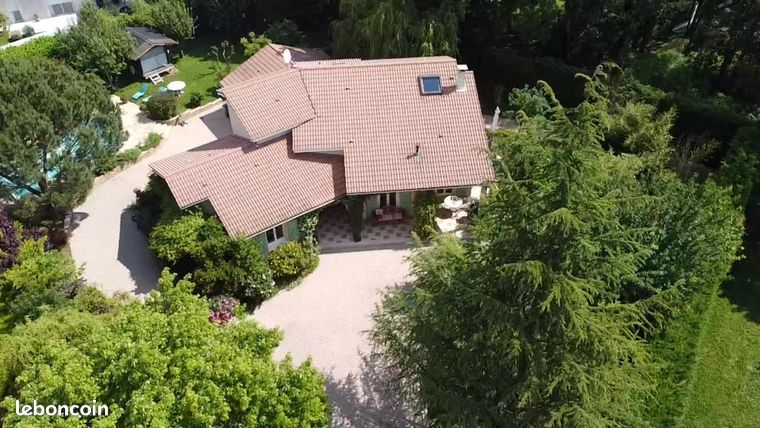 Maison 6 pièces 207 m²