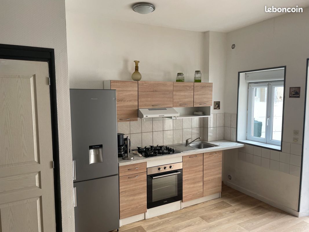 Maison 5 pièces 88 m² · à Sainte-Savine · 88 m² · 700 €