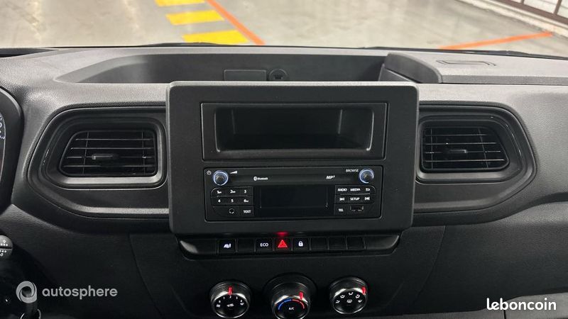 Renault Master Véhicule utilitaire ou Société F3500 L3H3 2.3 Blue dCi 135ch Confort Euro6E (image 27)