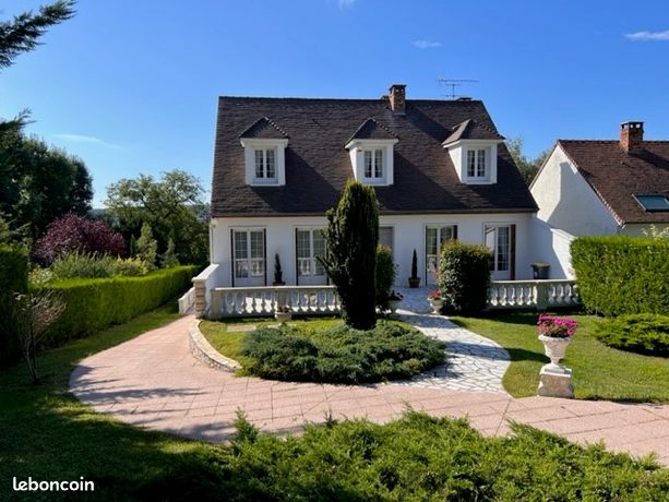 Propriété 7 pièces 243 m²