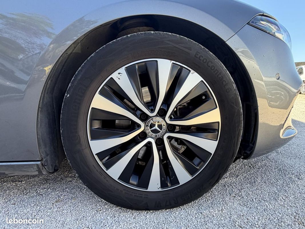 MERCEDES CLASSE A A180 - 136CH BV 7G-DCT Finition Business Line (image 12)
