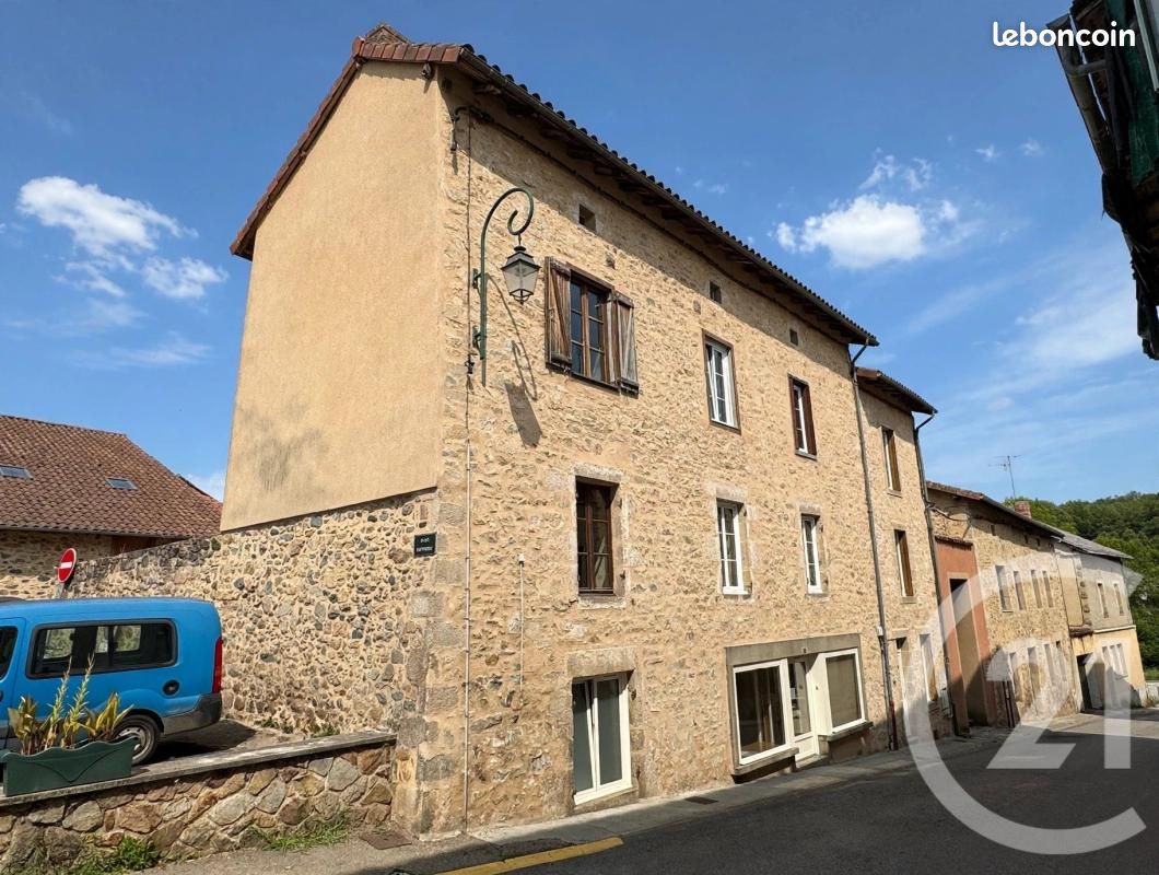 Maison 5 pièces 181 m² · à Saint-Laurent-sur-Gorre · 181 m² · 185 000 €