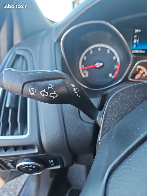 Ford focus 2.0 ecoboost 250 st start-stop flexifuel pack hiver/performance (image 19)