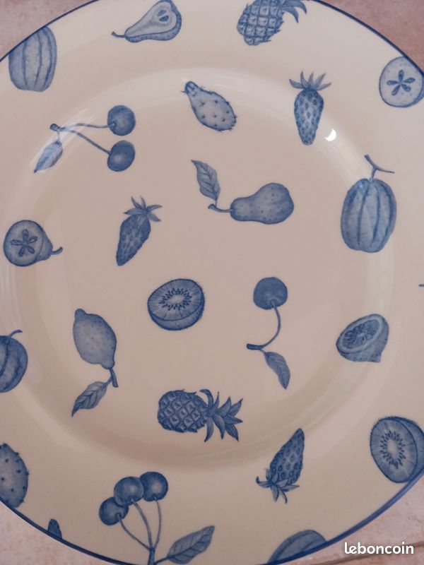 Lot de dix assiettes (image 4)