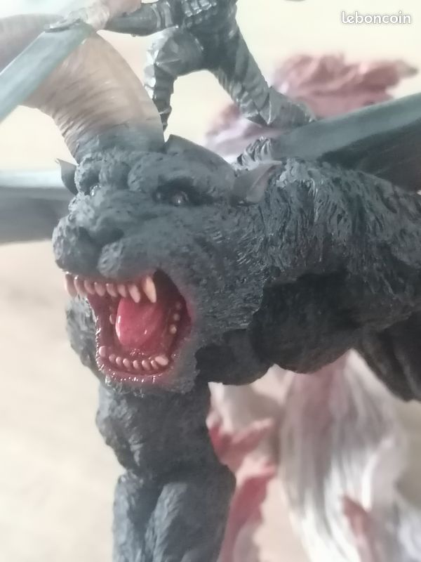 Statue Guts sur Zodd Berserk (image 2)