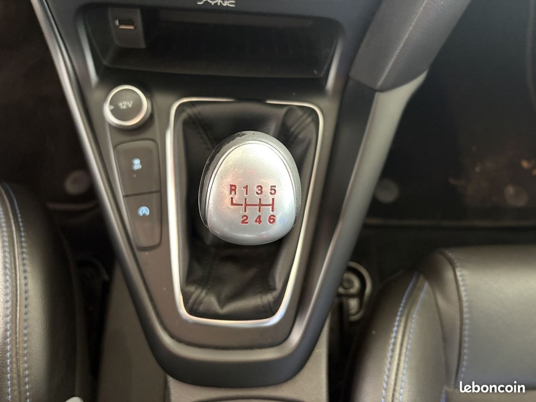 Ford FOCUS 2.0 ECOBOOST 250CH STOP&START ST (image 14)