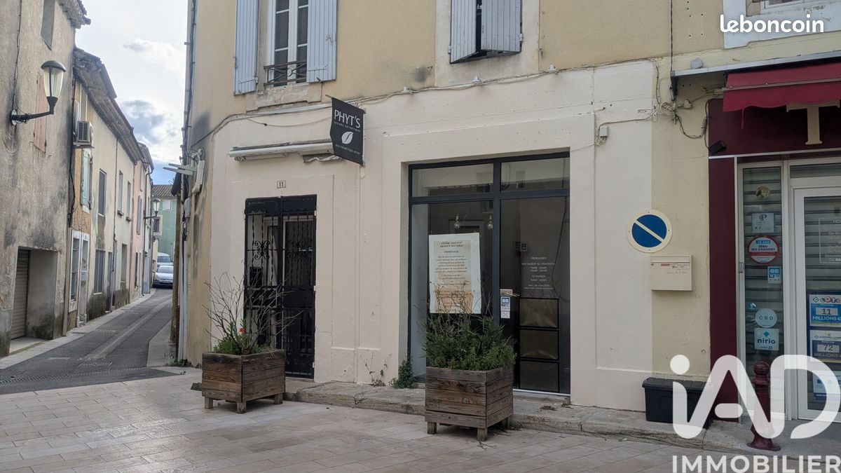 Local commercial 27 m² Entraigues-sur-la-Sorgue (image 2)
