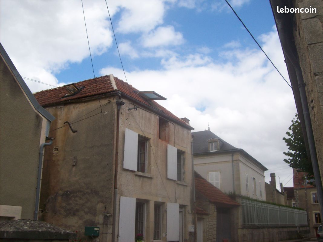 Maison 3 pièces 66 m² · à Ancy-le-Franc · 66 m² · 30 500 €