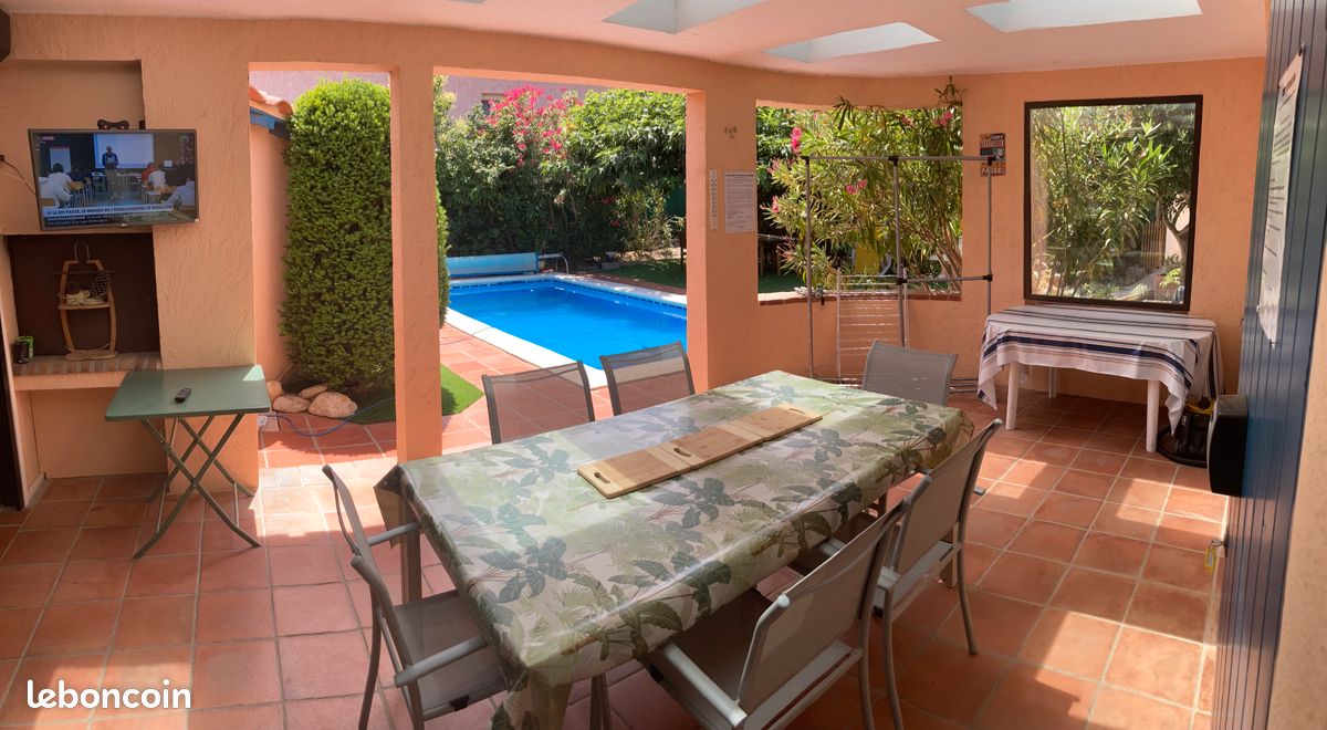 RARE, A 100 m de la plage, VILLA méditerranéenne avec PISCINE, JARDIN et PARKING privé clos (image 8)