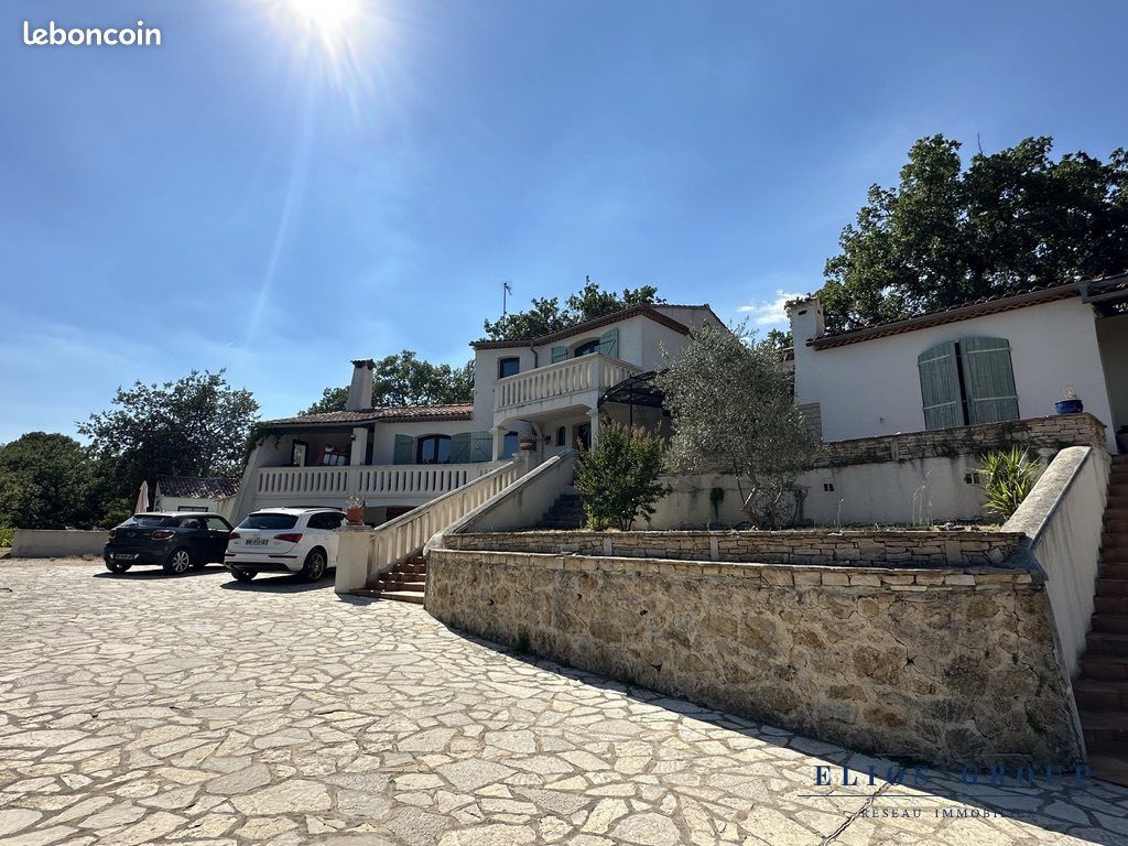 Maison 9 pièces 230 m² · à Garéoult · 230 m² · 599 000 €