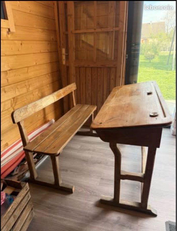 Bureau d’écolier (image 1)