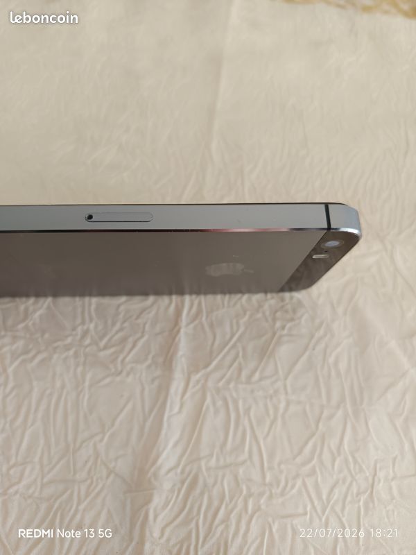 I phone 5 (image 6)