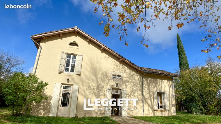 Maison 10 pièces 250 m²