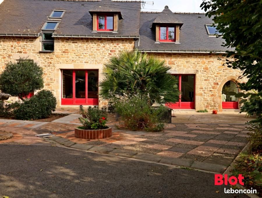 Maison 7 pièces 257 m² · à Guidel · 257 m² · 748 800 €