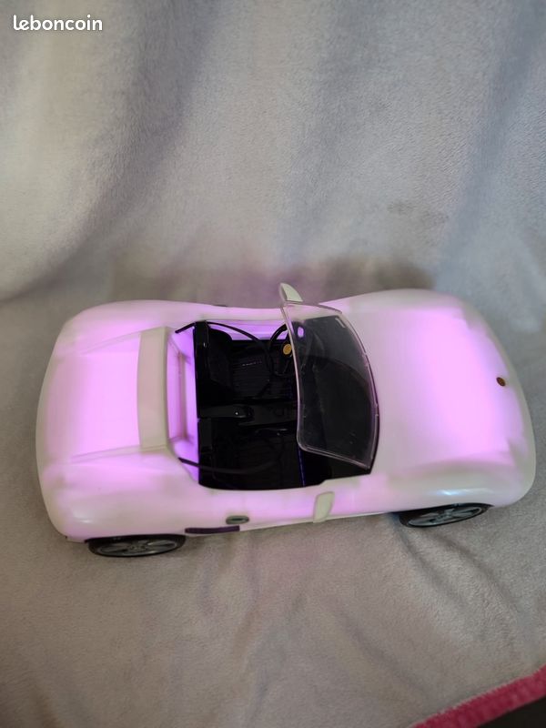 Voiture rainbow high (image 2)