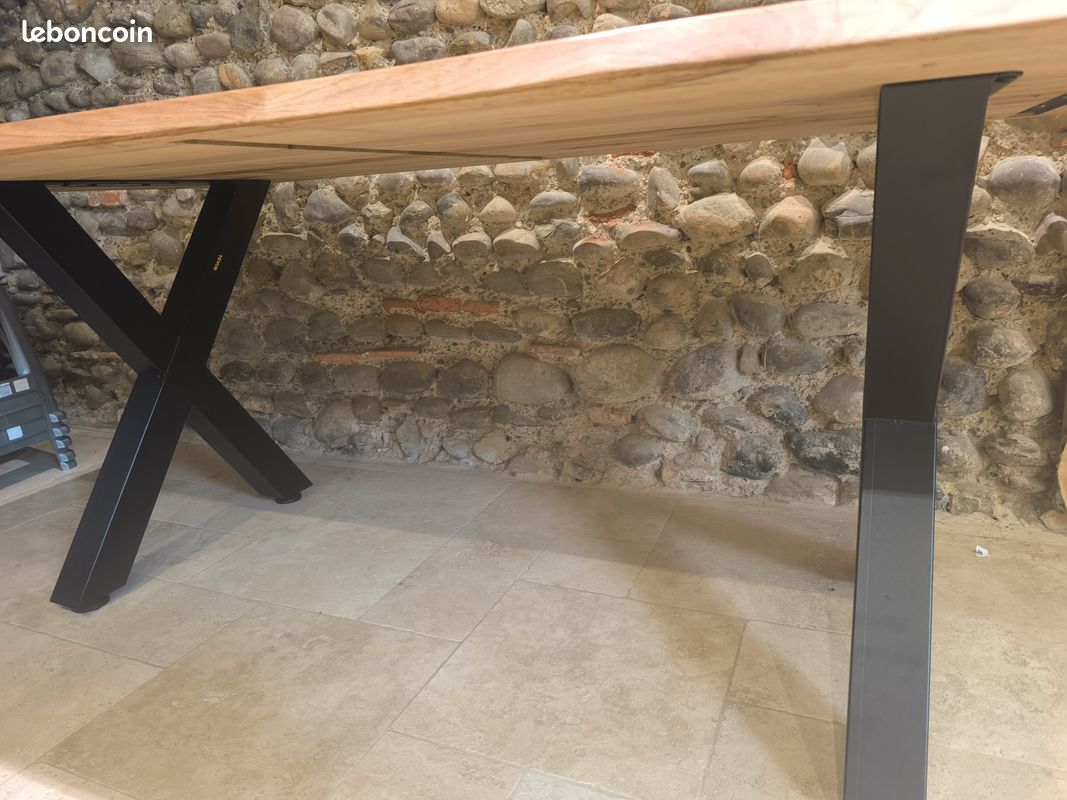 Table contemporaine (image 4)