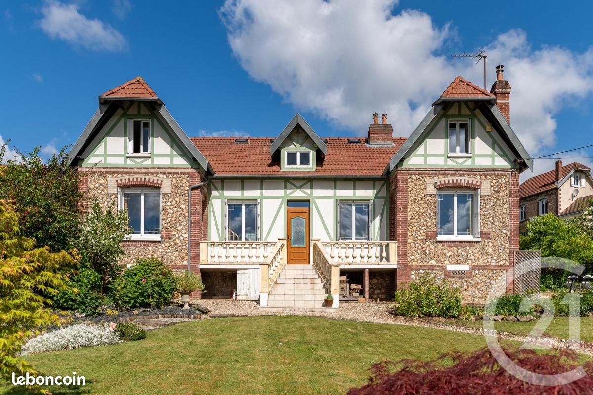 Maison 13 pièces 252 m² · à Mont-Saint-Aignan · 252 m² · 870 000 €