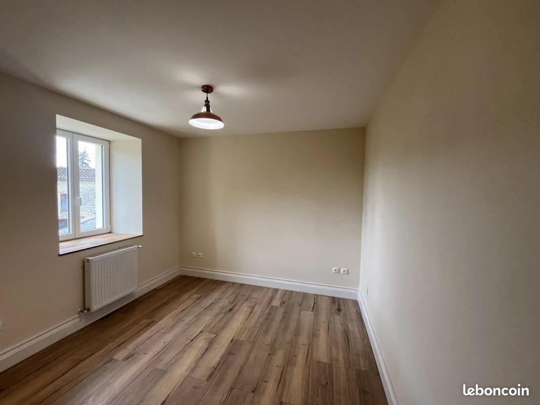 Maison 83 m² Aigre - Aigre 16140 (image principale 6)