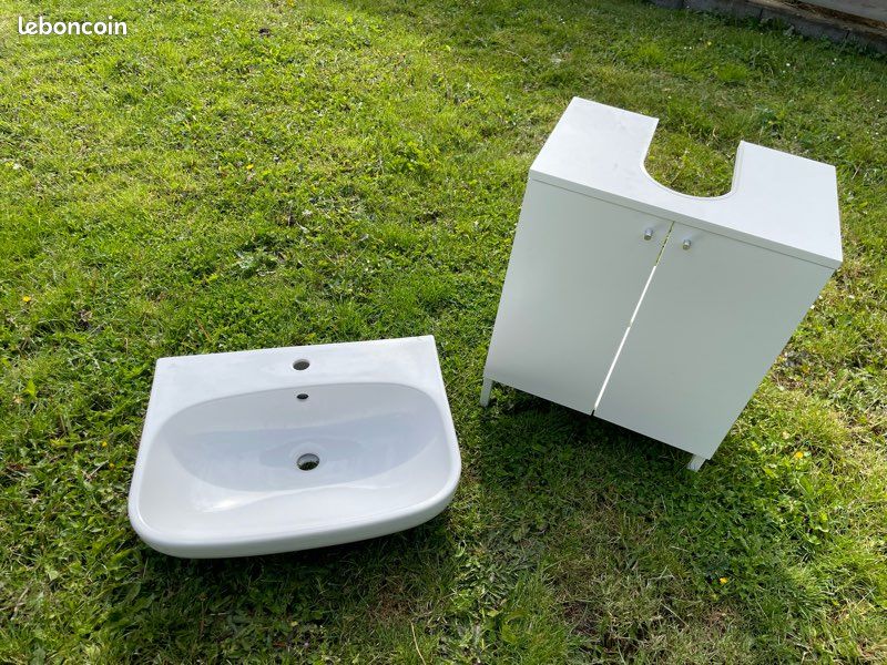 Je vends un meuble sous évier et et évier les 2 neuf 70 (image 1)