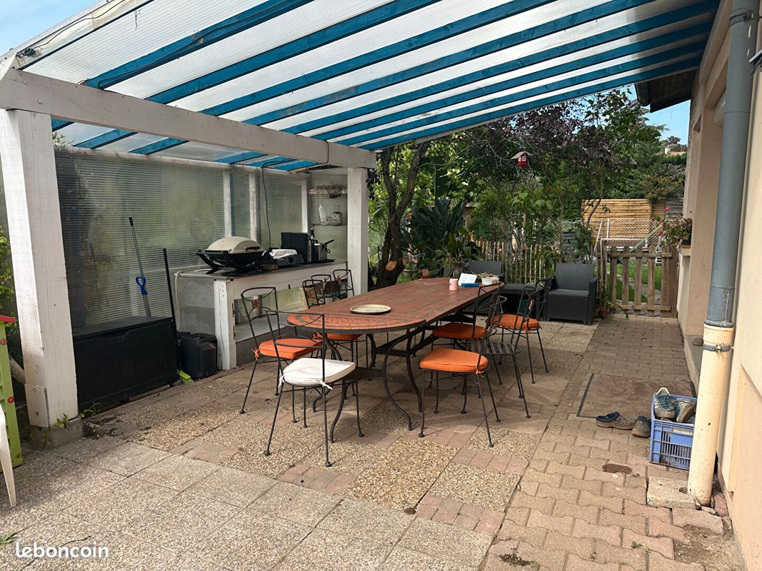 Maison 8 pièces 140 m² · à Grézieu-la-Varenne · 140 m² · 470 000 €