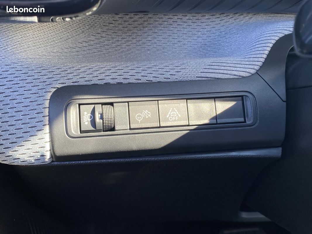 Citroen c3 iv 1.2 hybride 110 max e-dcs6 (image 29)