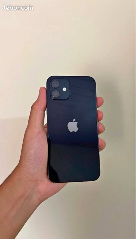 IPhone 12 (image 3)