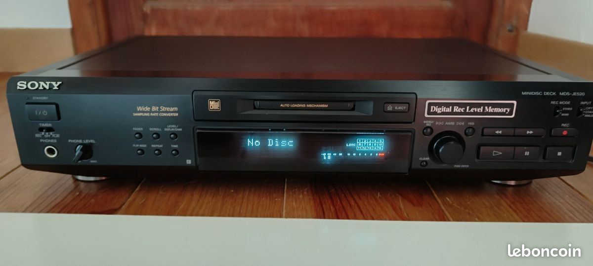 Lecteur Minidisc Sony MDS-JE530, fonctionne parfaitement (D'occasion) à Lecteur Minidisc Sony MDS-JE530, fonctionne parfaitement (D'occasion) à
