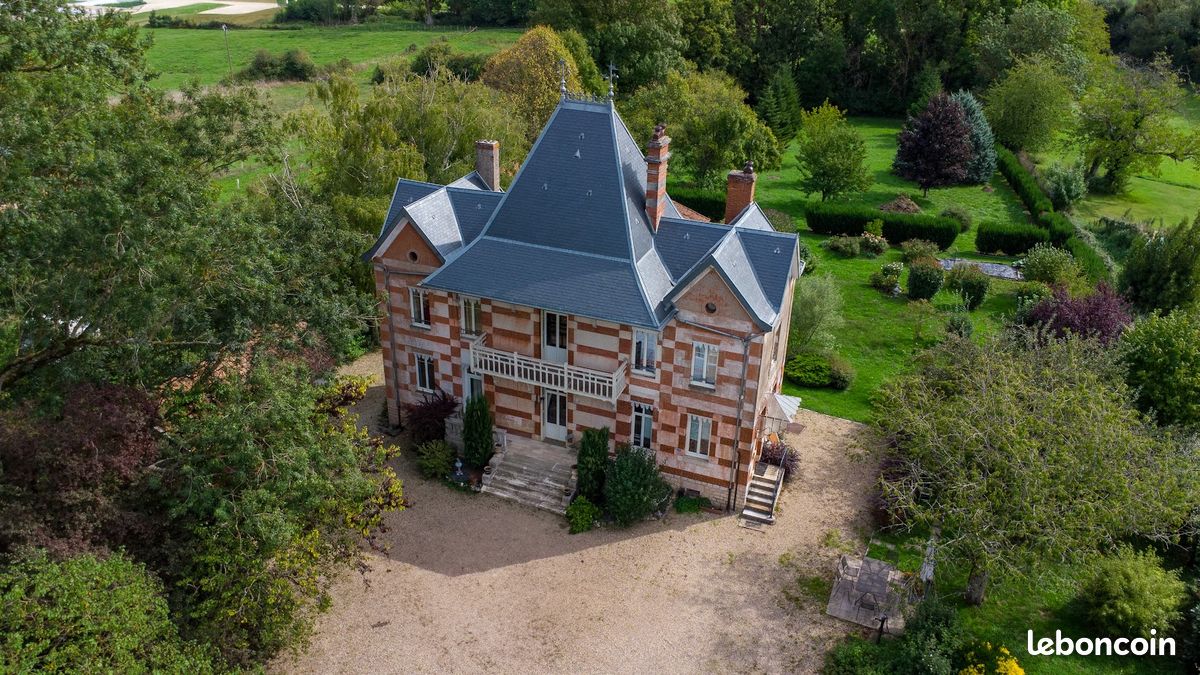 Maison 5 pièces 125 m² · à Pierre-de-Bresse · 125 m² · 295 000 €