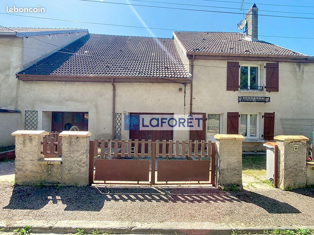 Maison 4 pièces 106 m² · à Champsevraine · 106 m² · 62 000 €