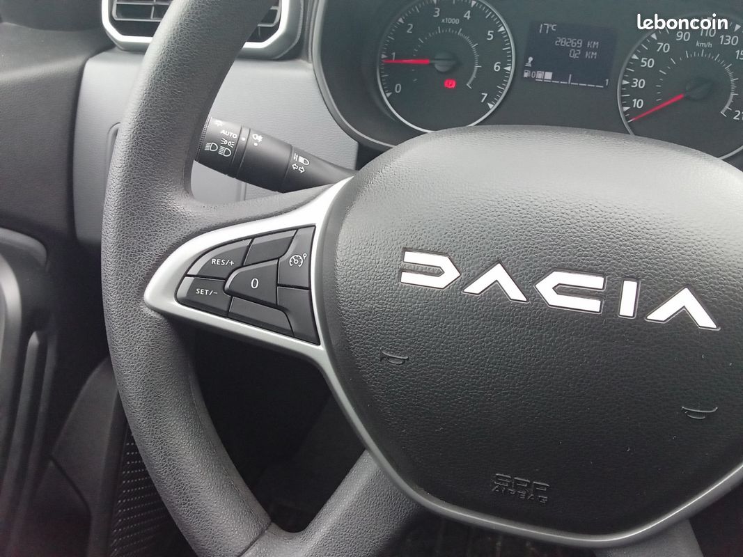Dacia duster 0.9 tce 90 essential (image 24)