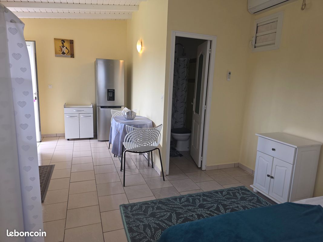 Appartement 1 pièce 22 m² · à Baie-Mahault · 22 m² · 600 €