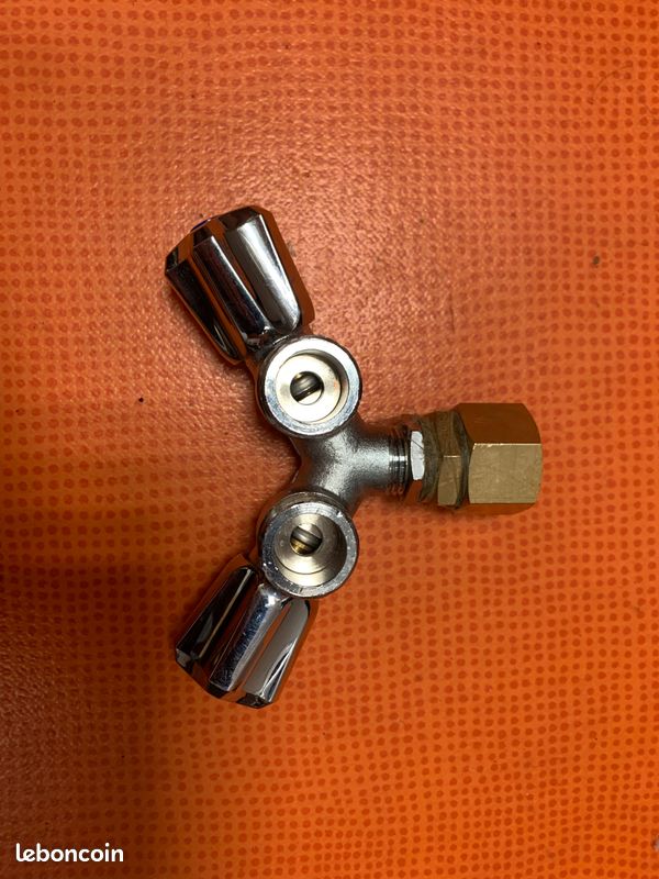 Robinet eau double sortie (image 3)