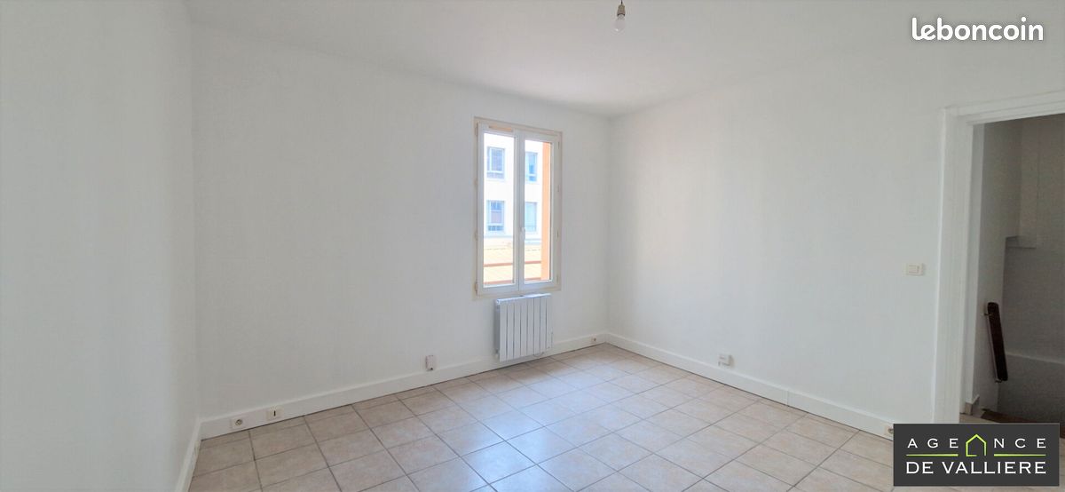 Appartement 1 pièce(s) 25 m²à louer Puteaux