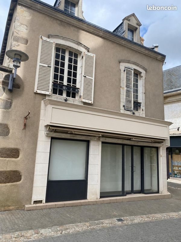 Immeuble 354 m² · à Fresnay-sur-Sarthe · 354 m² · 96 000 €