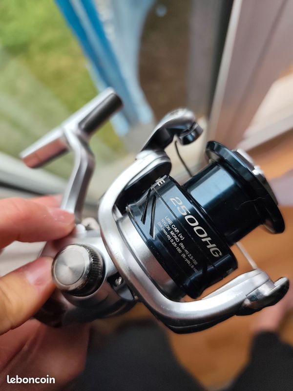 Moulinet De Pêche Shimano 21 Nexave 2500S - Toupie - Ratio 5:1 - Neuf Sous Emballage