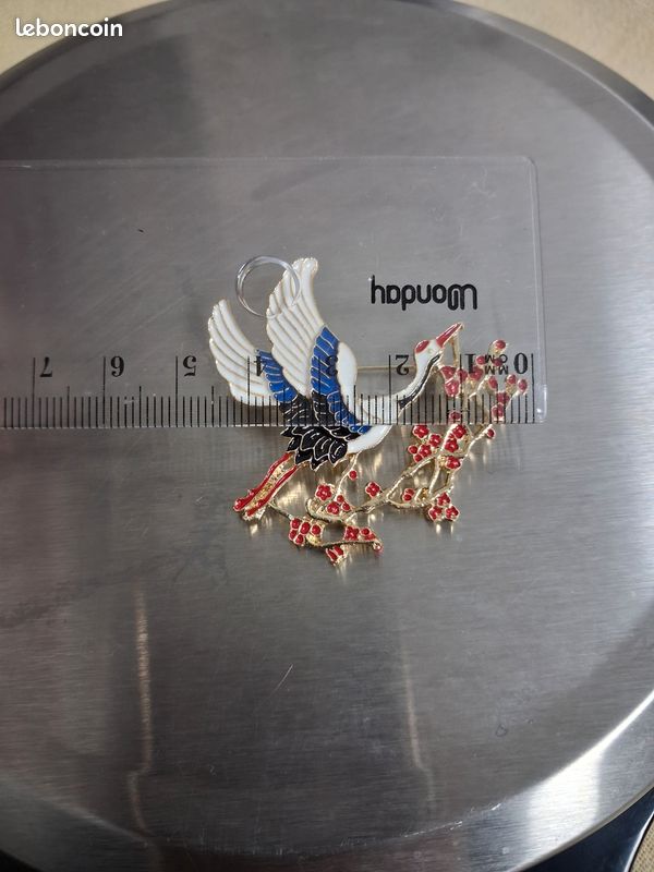 Broche grue du Japon et fleurs de prunier (image 7)