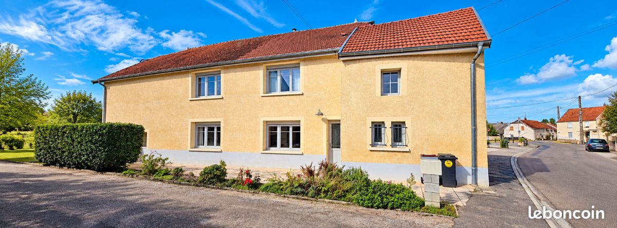 Maison 4 pièces 114 m² · à Velet · 114 m² · 147 000 €