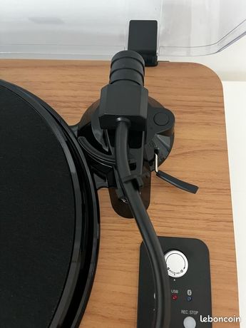 Platine Vinyle Bluetooth MOOOV 477361 - Haut-parleurs Intégrés, Enregistrement USB - Effet Bois Rétro