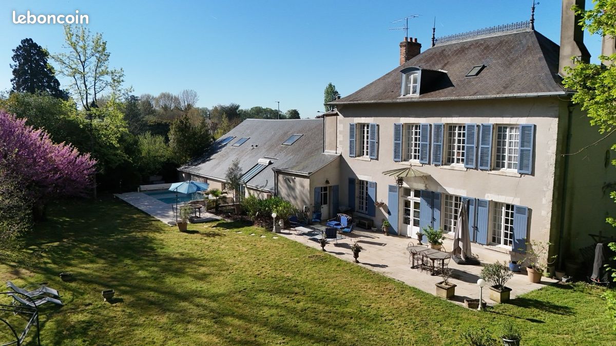 Maison 12 pièces 423 m² · à Orléans · 423 m² · 995 000 €