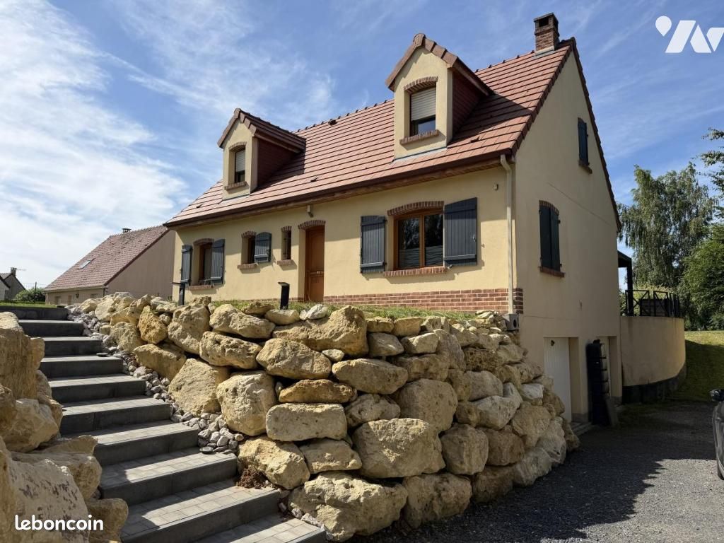 Maison 5 pièces 114 m² · à Englebelmer · 114 m² · 262 300 €