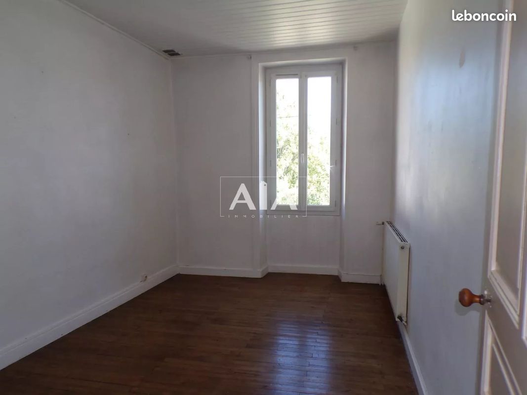 Maison de ville 4 pièces 86 m² - Ruffec 16700 (image principale 3)