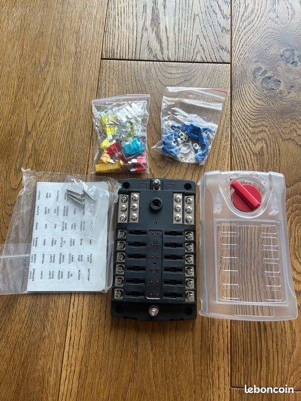 Boîte à Fusibles 12V Jtron - 12 Circuits Avec LEDs - Pour Voiture, Bateau, Camping-Car - ATC/ATO
