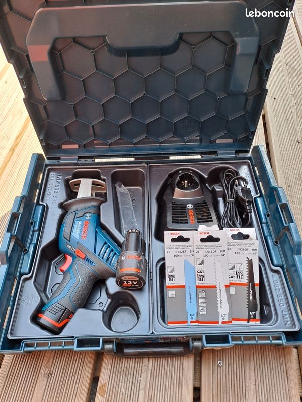 Scie sabre Bosch Pro GSA 12V + 2 batterie +chargeur + lames (image 1)