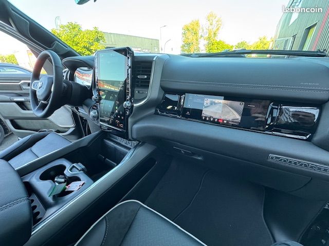 Dodge Ram 1500 HURICANE LARAMIE NIGHT PREMIUM (image 20)