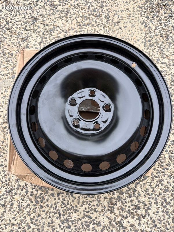 Jante NEUVE tôle FORD réf R1-2083 5 trous 16 pouces (image 1)