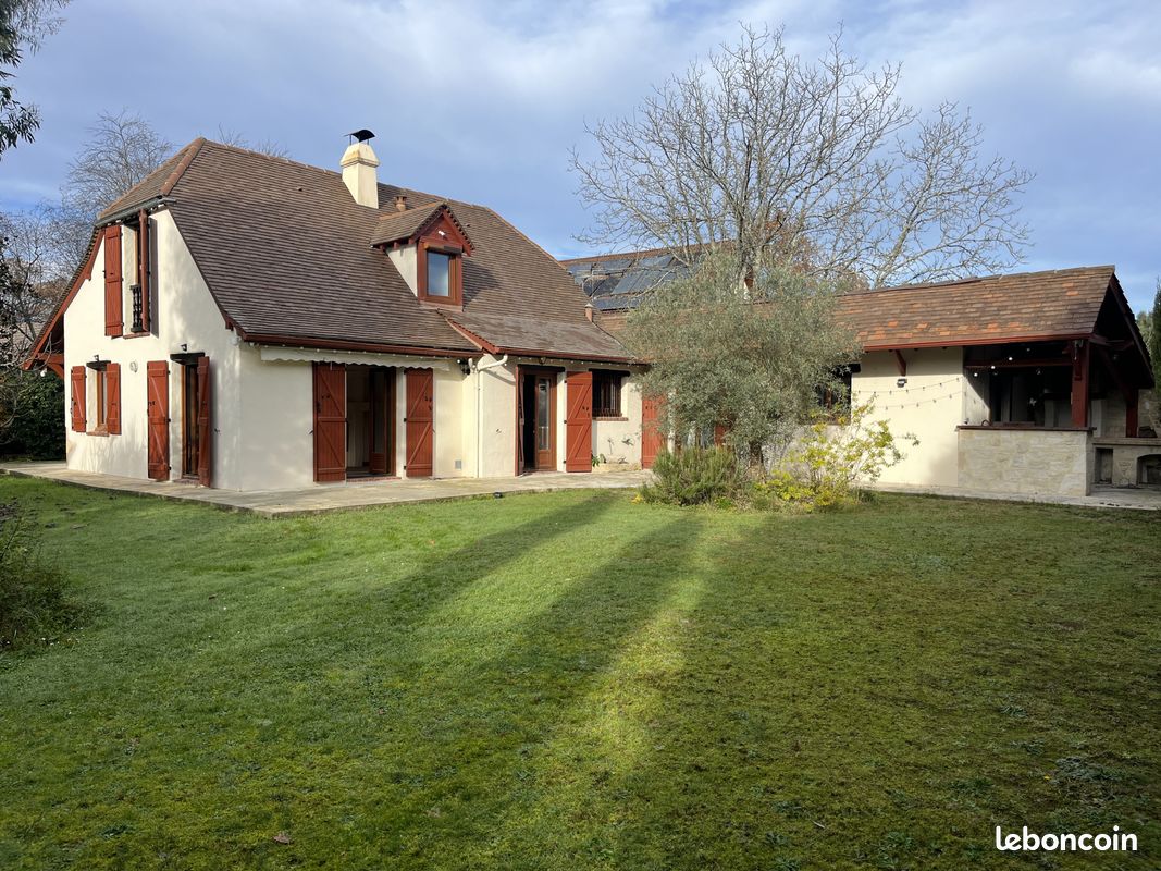 Maison 5 pièces 143 m² · à Pau · 143 m² · 419 000 €