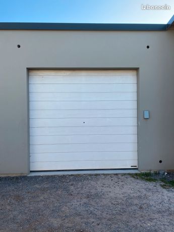 Loue garage , entrepôt